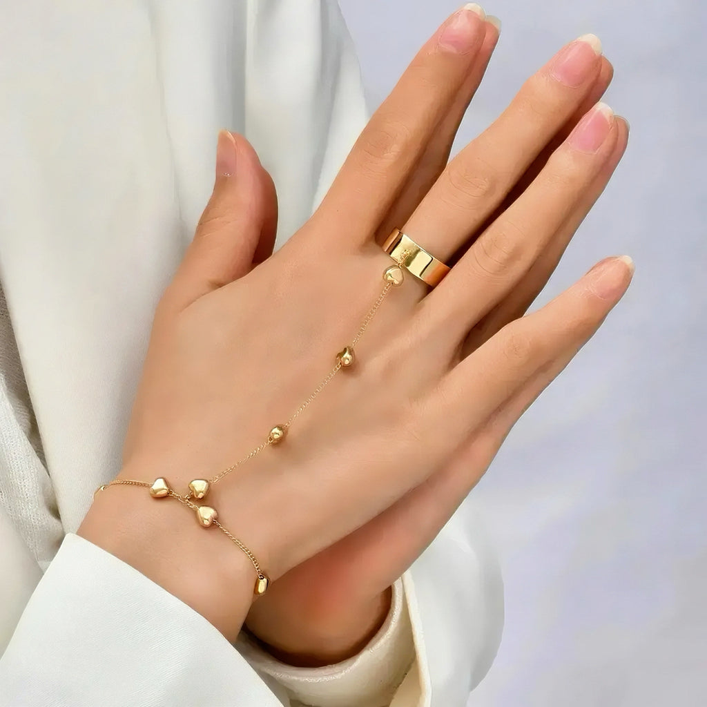 Heart Detailed Elegant Hand Chain