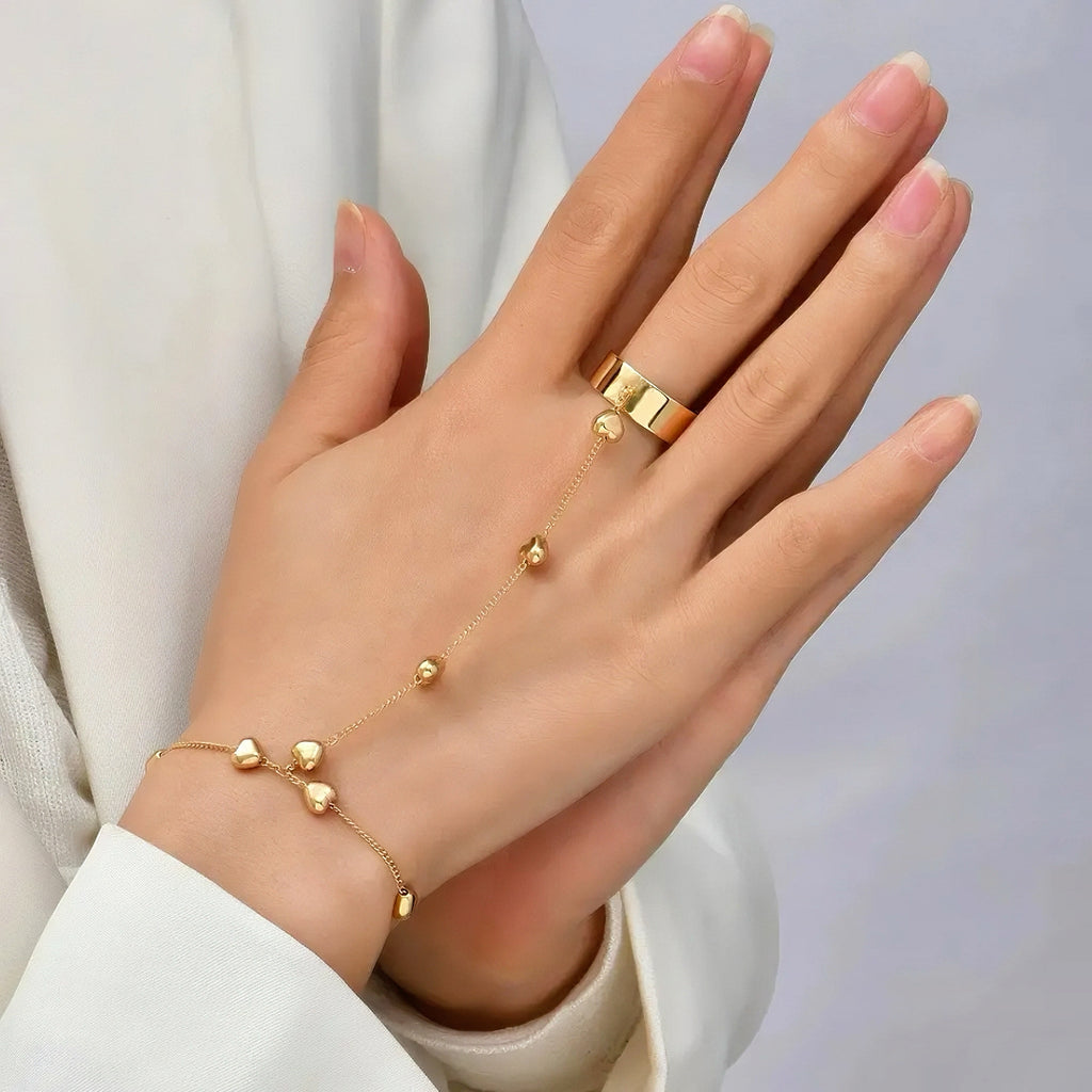 Heart Detailed Elegant Hand Chain